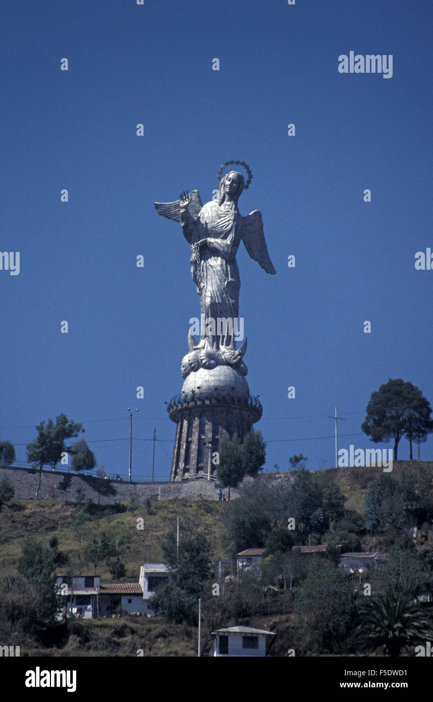 La Virgen de Quito monumento e belvedere sulla El Panecillo Hill al di sopra del vecchio Quito, Ecuador Foto Stock
