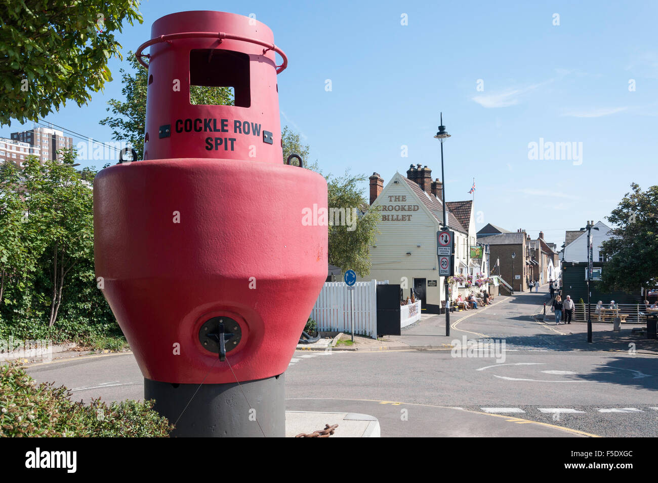Il Cockle fila Spit boa, High Street, Old Leigh, Leigh-on-Sea, Essex, Inghilterra, Regno Unito Foto Stock