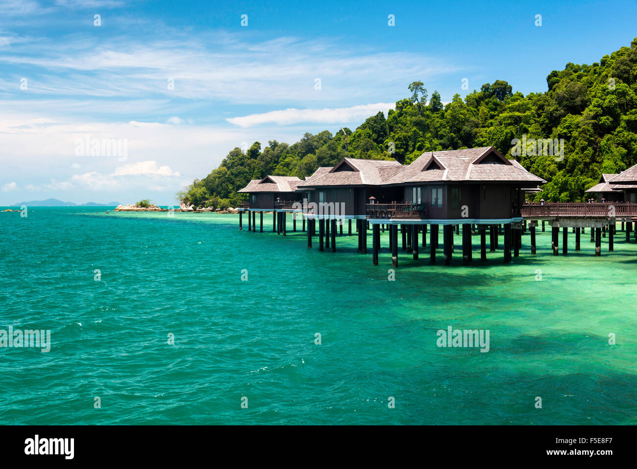 Mare e ville presso il lussuoso resort e spa di Pangkor Laut, Malaysia, Asia sud-orientale, Asia Foto Stock