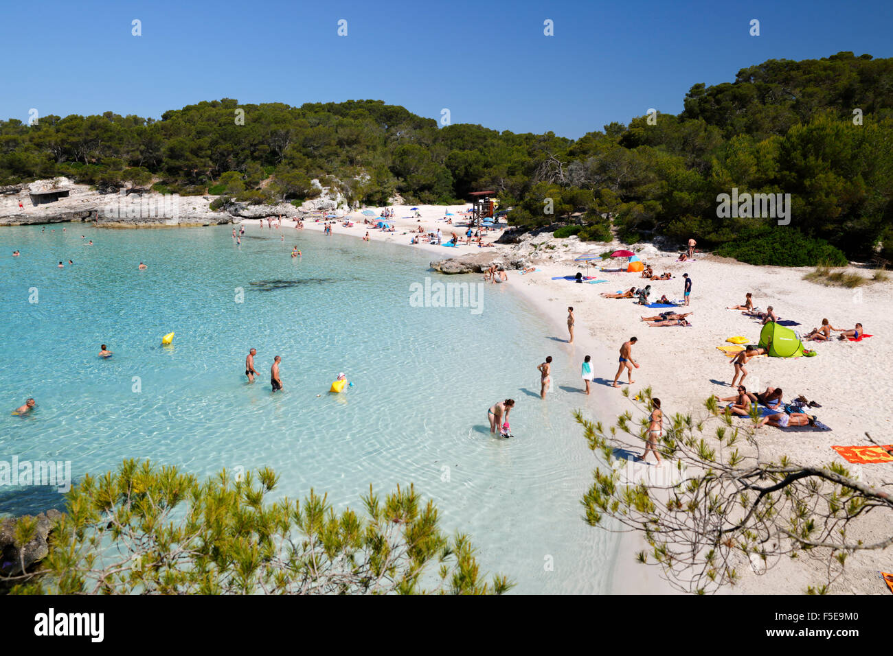 Cala en Turqueta, South West Coast, vicino a Ciutadella, Menorca, isole Baleari, Spagna, Mediterraneo, Europa Foto Stock