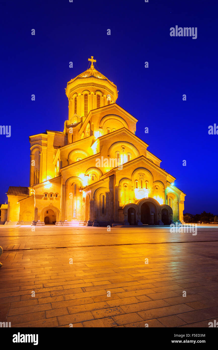 Tbilisi Sameda Duomo (Santa trinità) più grande cattedrale ortodossa nel Caucaso, Tbilisi, Georgia, Asia Centrale, Asia Foto Stock