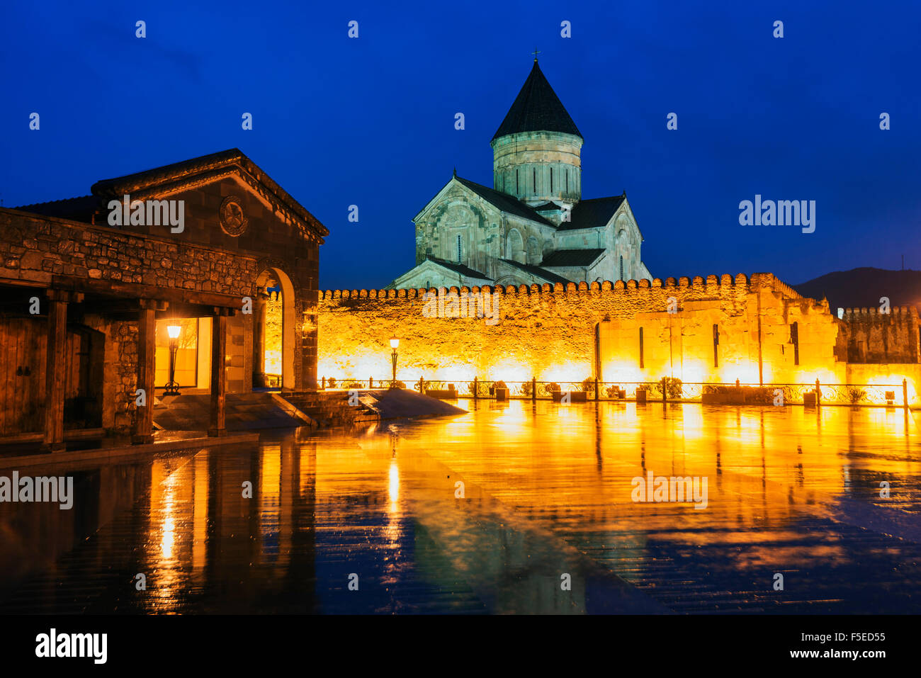 Cattedrale di Svetitskhoveli, XI secolo, da Patriach Melkisedek, Mtskheta, capitale storica, UNESCO, Georgia, nel Caucaso, in Asia Foto Stock