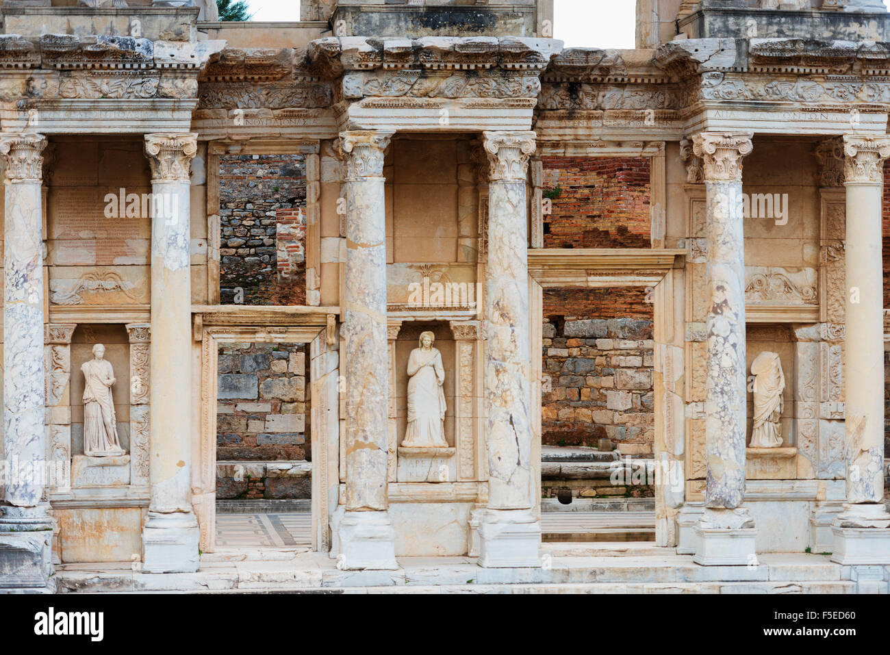 Le antiche rovine romane, la Biblioteca di Celcus, Efeso, Selcuk, Anatolia, Turchia, Asia Minore, Eurasia Foto Stock
