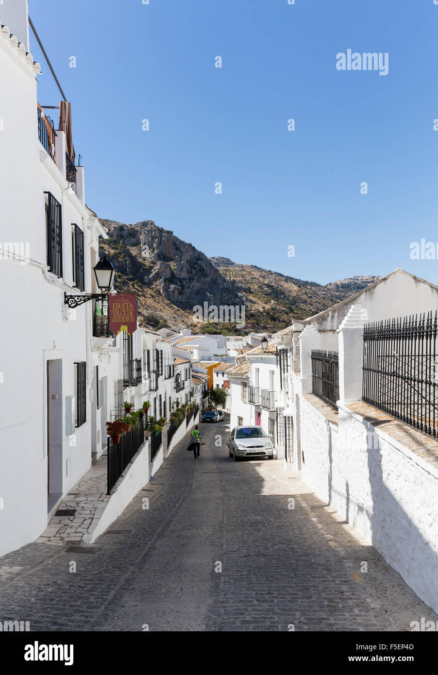 Zuheros village street in Andalusia in Spagna meridionale Foto Stock
