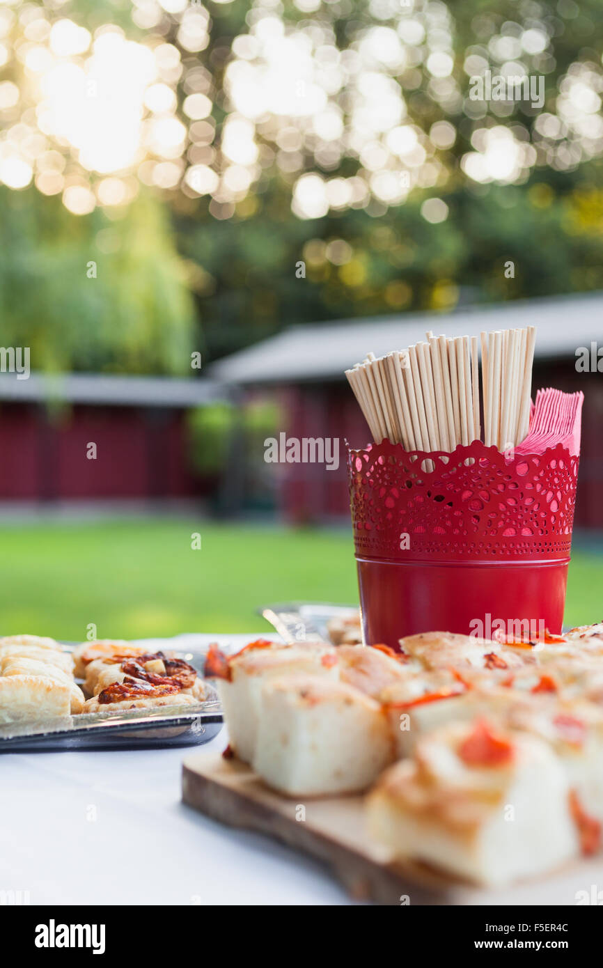 Party all'aperto, gustoso antipasto Foto Stock