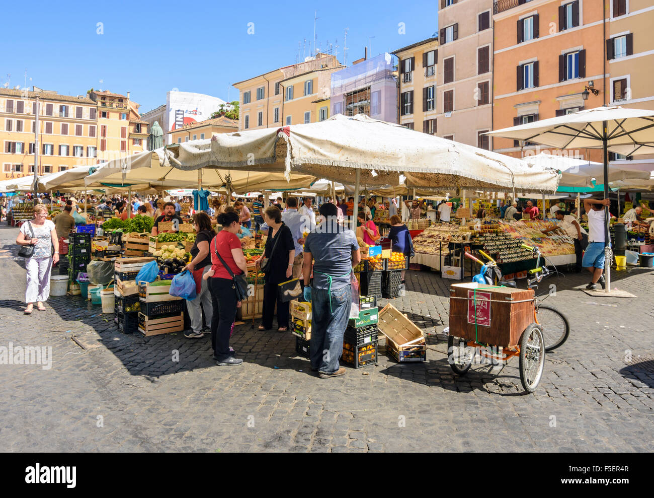 Campo de' Fiori Mercato, Roma, Italia Foto Stock