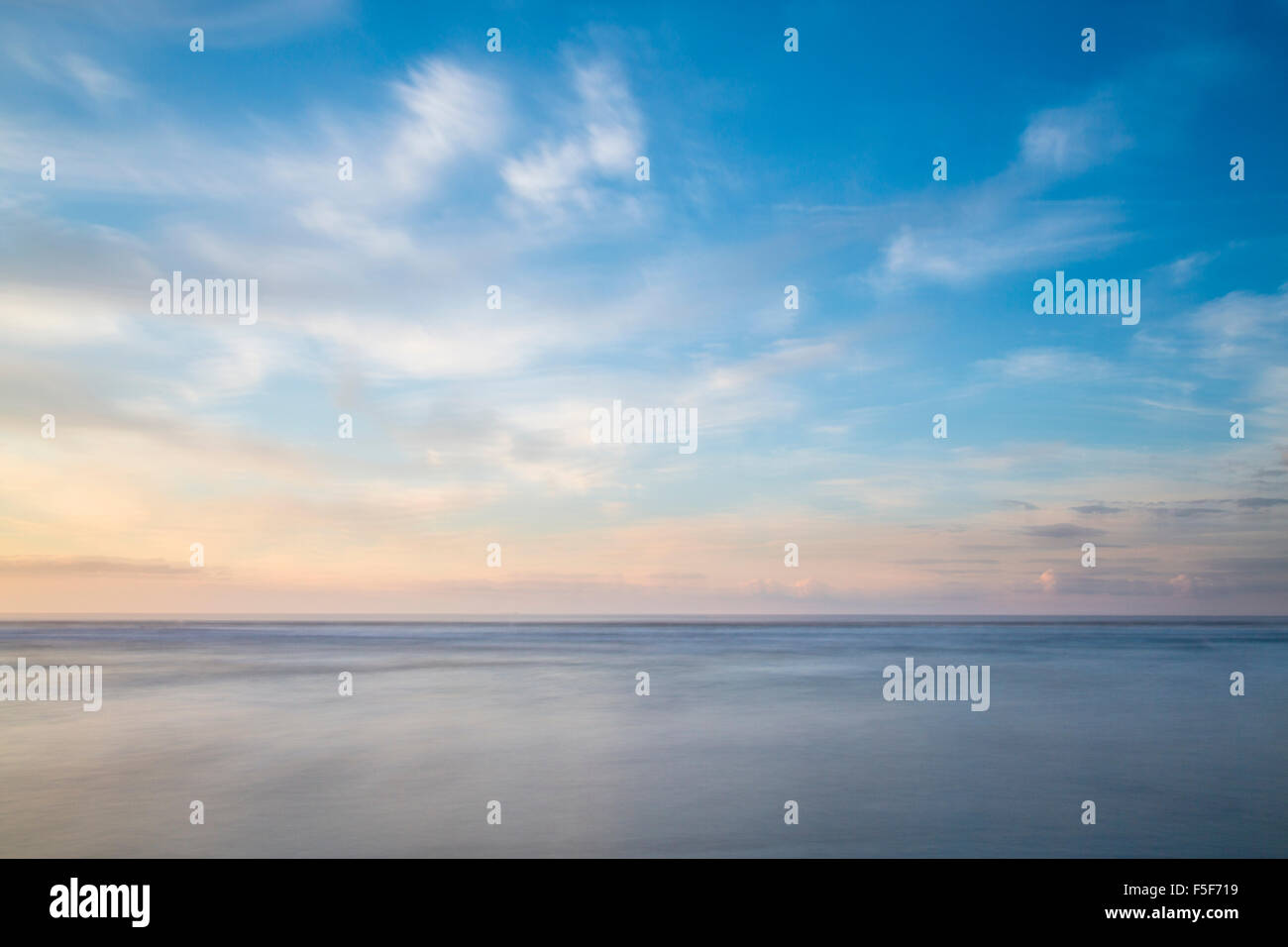 Mare e Nuvole, Saltburn Beach, Cleveland Foto Stock