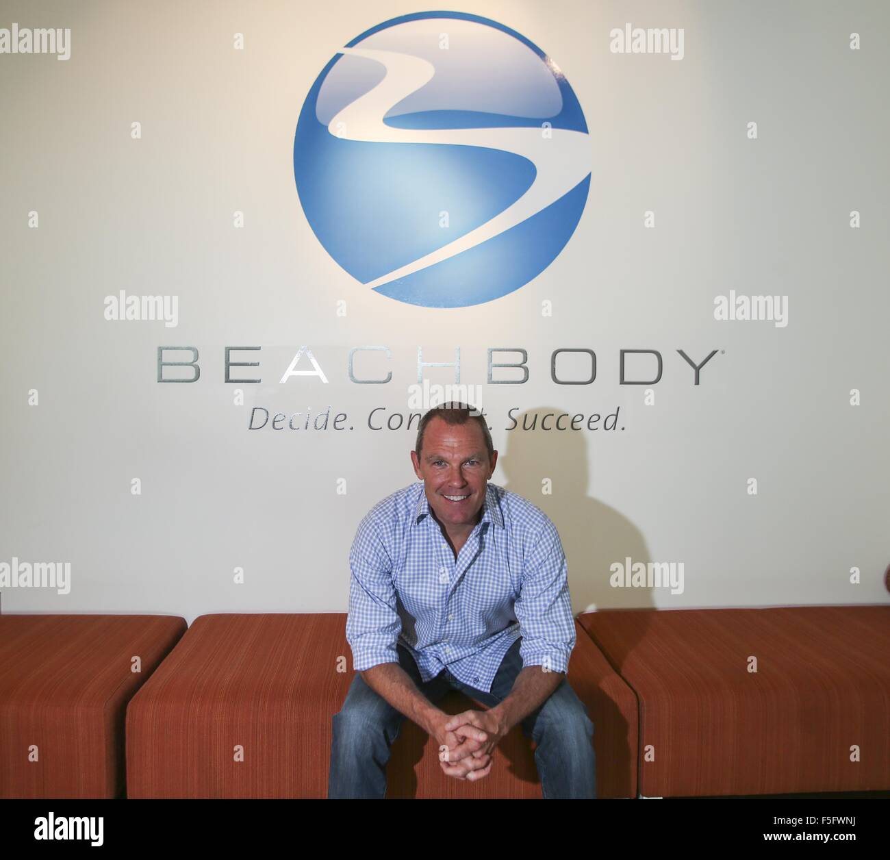 Los Angeles, California, USA. 26 ott 2015. Carl Daikeler CEO di Beachbody, una Santa Monica azienda che vende il famoso video di fitness, la nutrizione e la perdita di peso programmi.(foto di Ringo Chiu/PHOTOFORMULA.com).Usage Note: Questo contenuto è intesa per il solo uso editoriale. Per altri usi, ulteriori giochi può essere richiesto. © Ringo Chiu/ZUMA filo/Alamy Live News Foto Stock