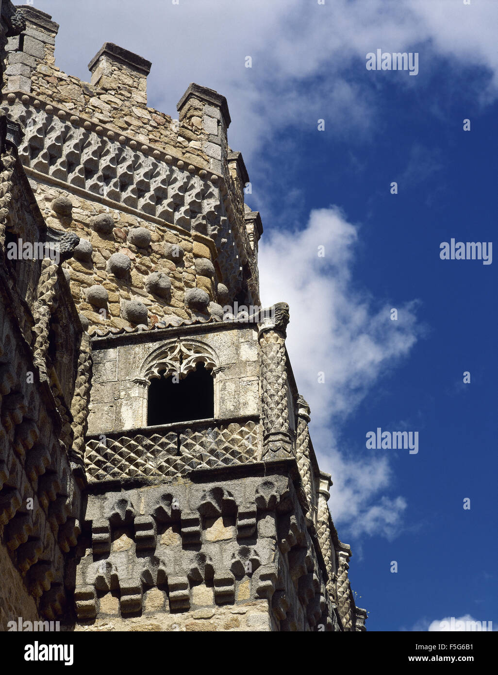 Spagna. Manzanares el Real. Nuovo Castello di Manzanares el Real. Costruito nel 1475 da Diego Hurtado de Mendoza, figlio del marchese di Santillana. Esterno. Dettaglio. Comunità di Madrid. Foto Stock