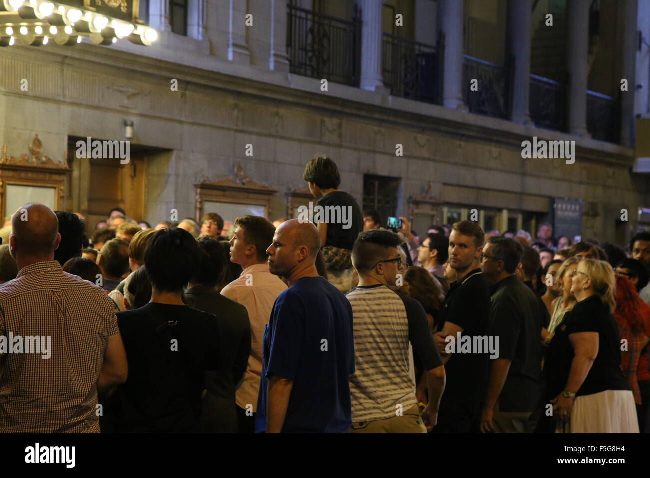 I gestori di Broadway Teatro Imperiale, home per la rinascita del musical "Les Miserables', oscurato il marquee luci dopo la sett. 1 serata di prestazioni di memoria di 21-anno-vecchio attore Kyle Jean-Baptiste, che morì tragicamente sul (29Aug15) dotato di: Foto Stock