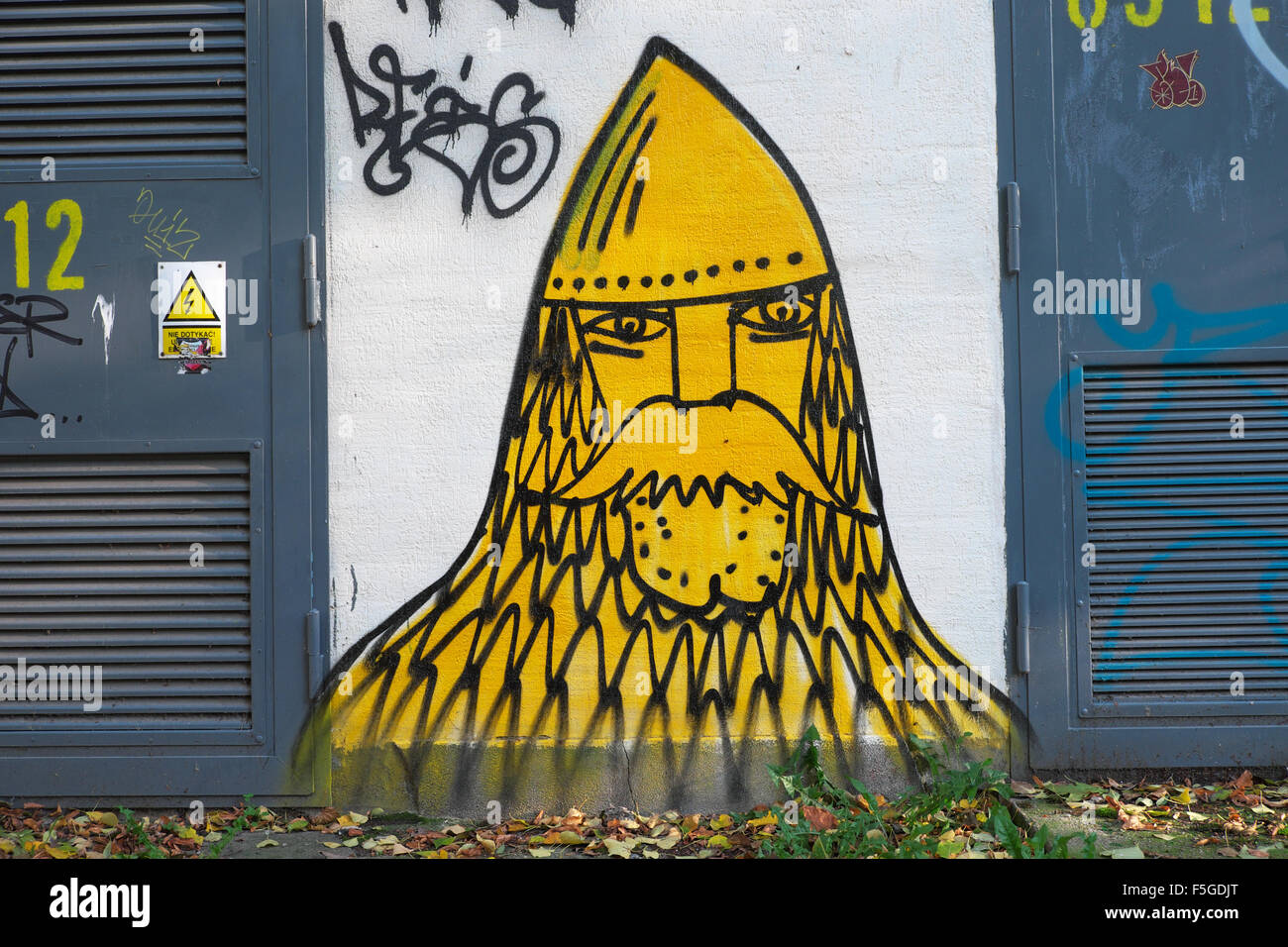 Grafitti street art nello stile di un cavaliere normanno Foto Stock