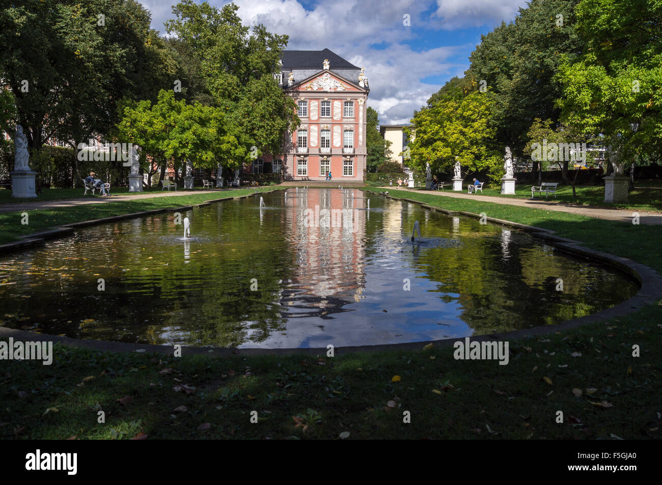 Kurfürstliches Palais, rococò del palazzo elettorale, 1756, Trier, Renania-Palatinato, Germania Foto Stock