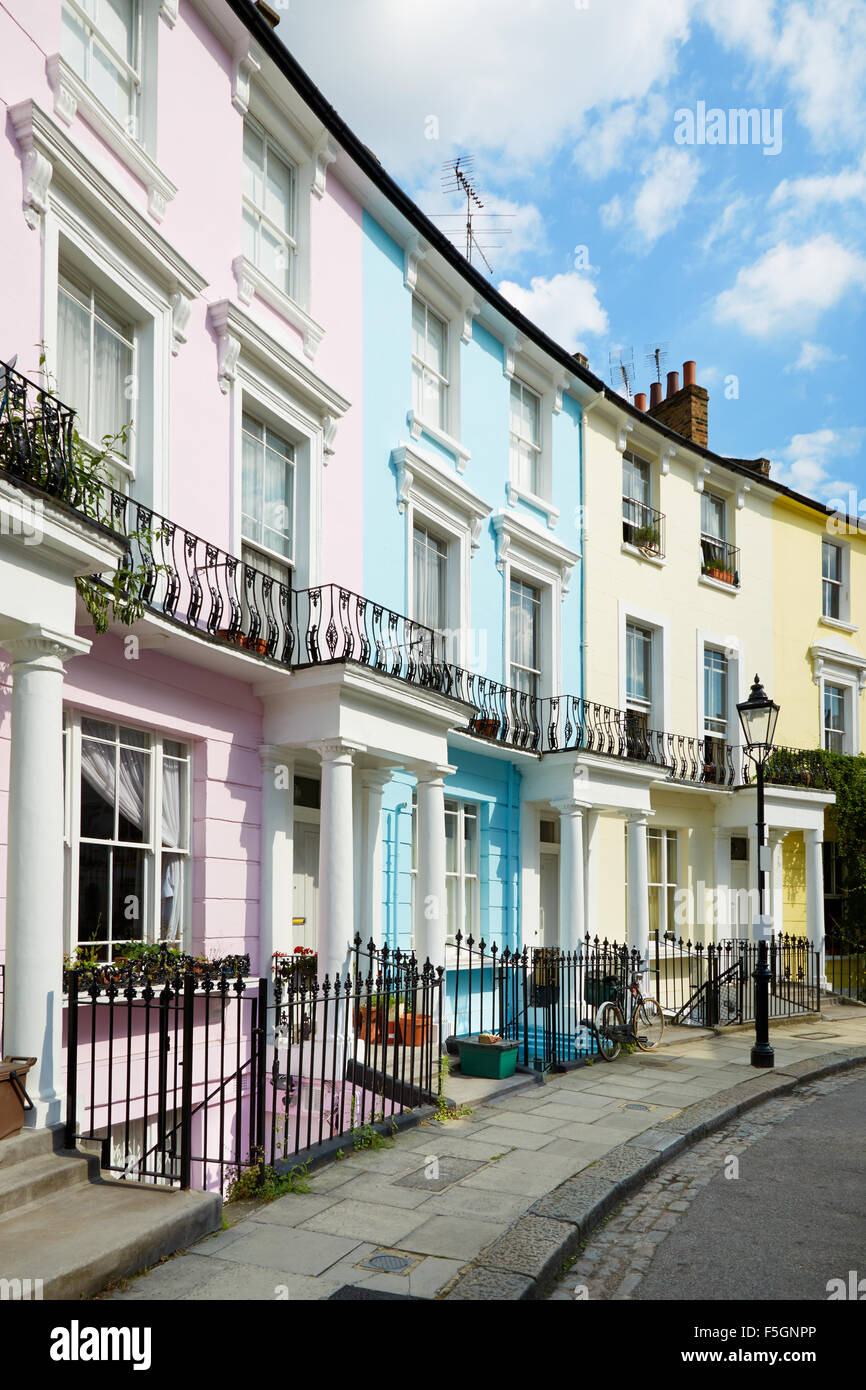 Colorate case di Londra in Primrose Hill, architettura inglese Foto Stock