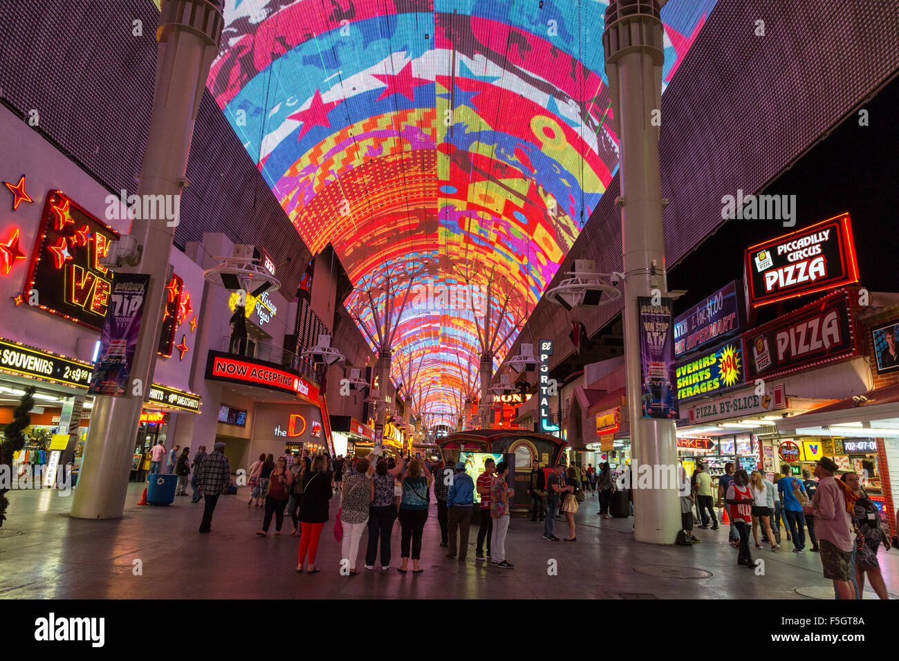 Las Vegas, Nevada. Fremont Street Experience spettacolo di luci. Foto Stock