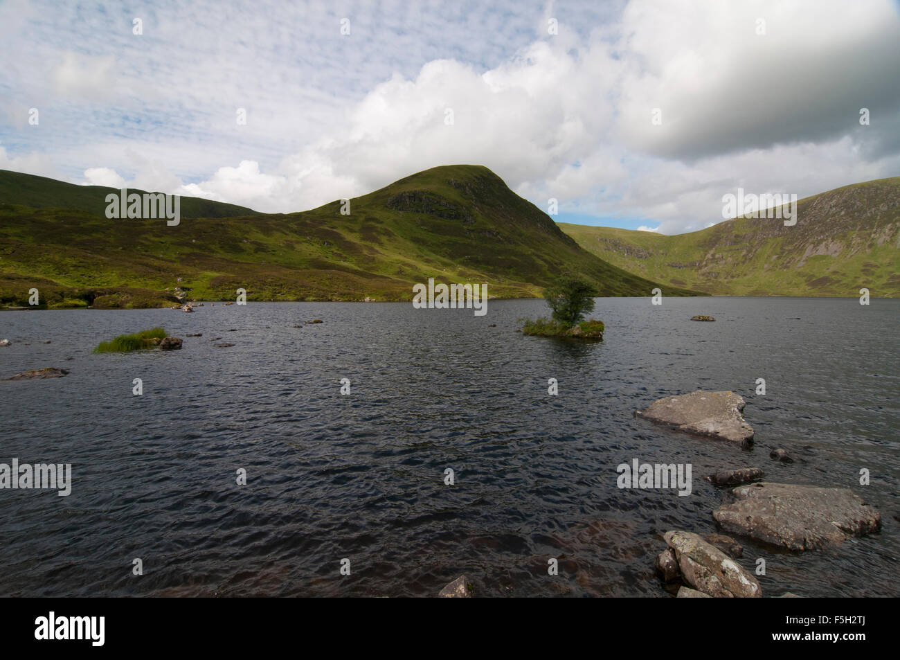 Guardando sul Loch Skene, Dumfries and Galloway Foto Stock