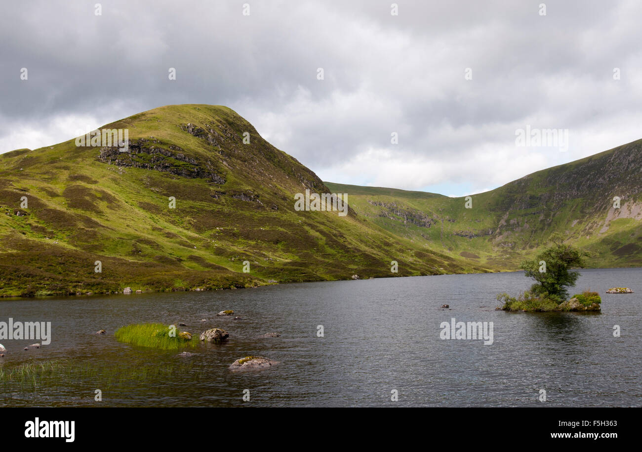 Guardando sul Loch Skene, Dumfries and Galloway Foto Stock