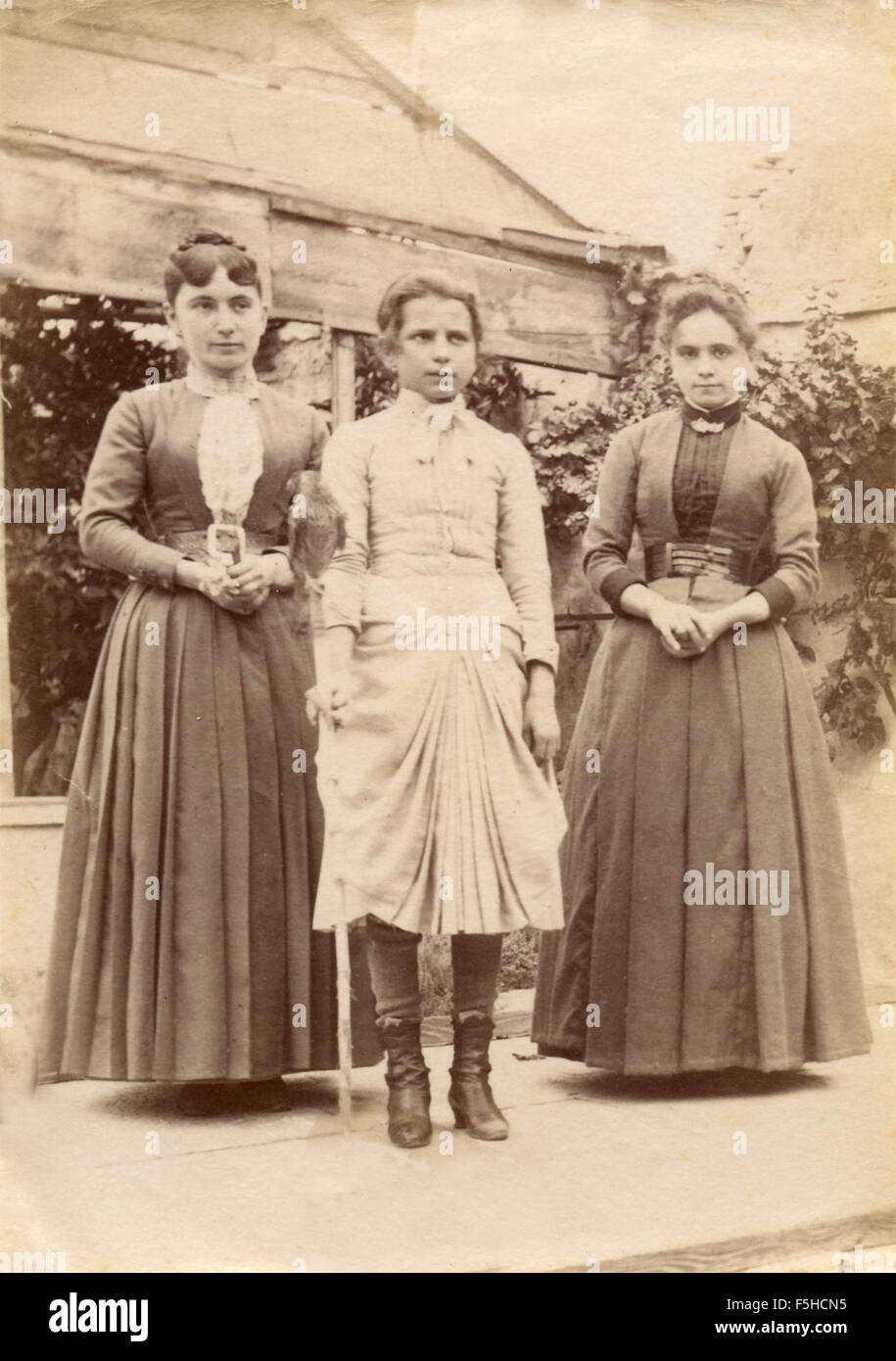 Tre donne di età diverse Foto Stock