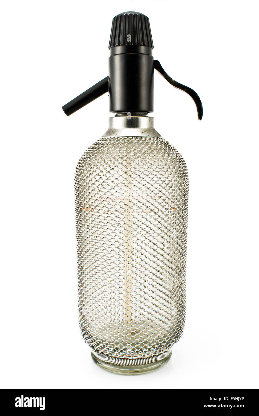 Vecchio wired sifone bottiglia di vetro isolato su bianco Foto Stock