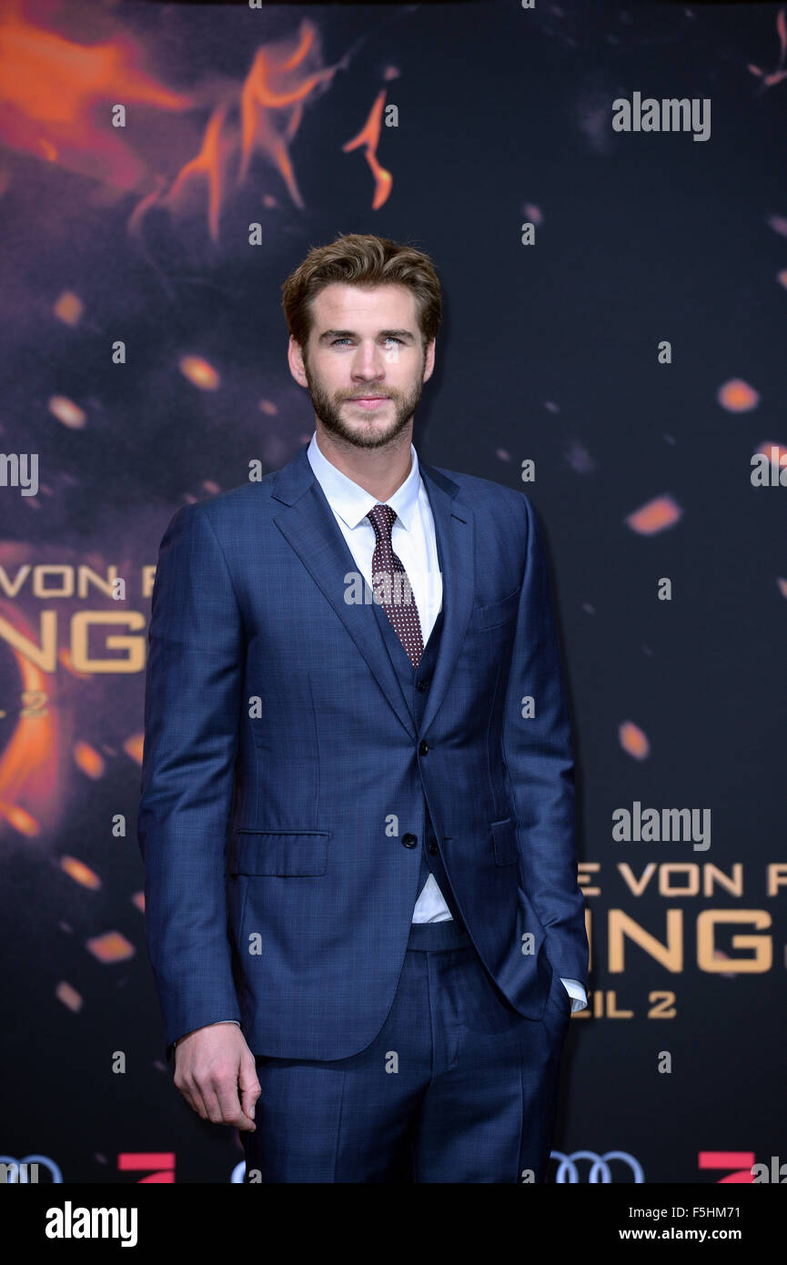 Berlino, Germania. 4 Novembre, 2015. Attore Liam Hemsworth assiste la premiere del film "La fame giochi Mockingjay - Parte 2" di Berlino, Germania, 4 novembre 2015. Foto: Britta Pedersen/dpa/Alamy Live News Foto Stock