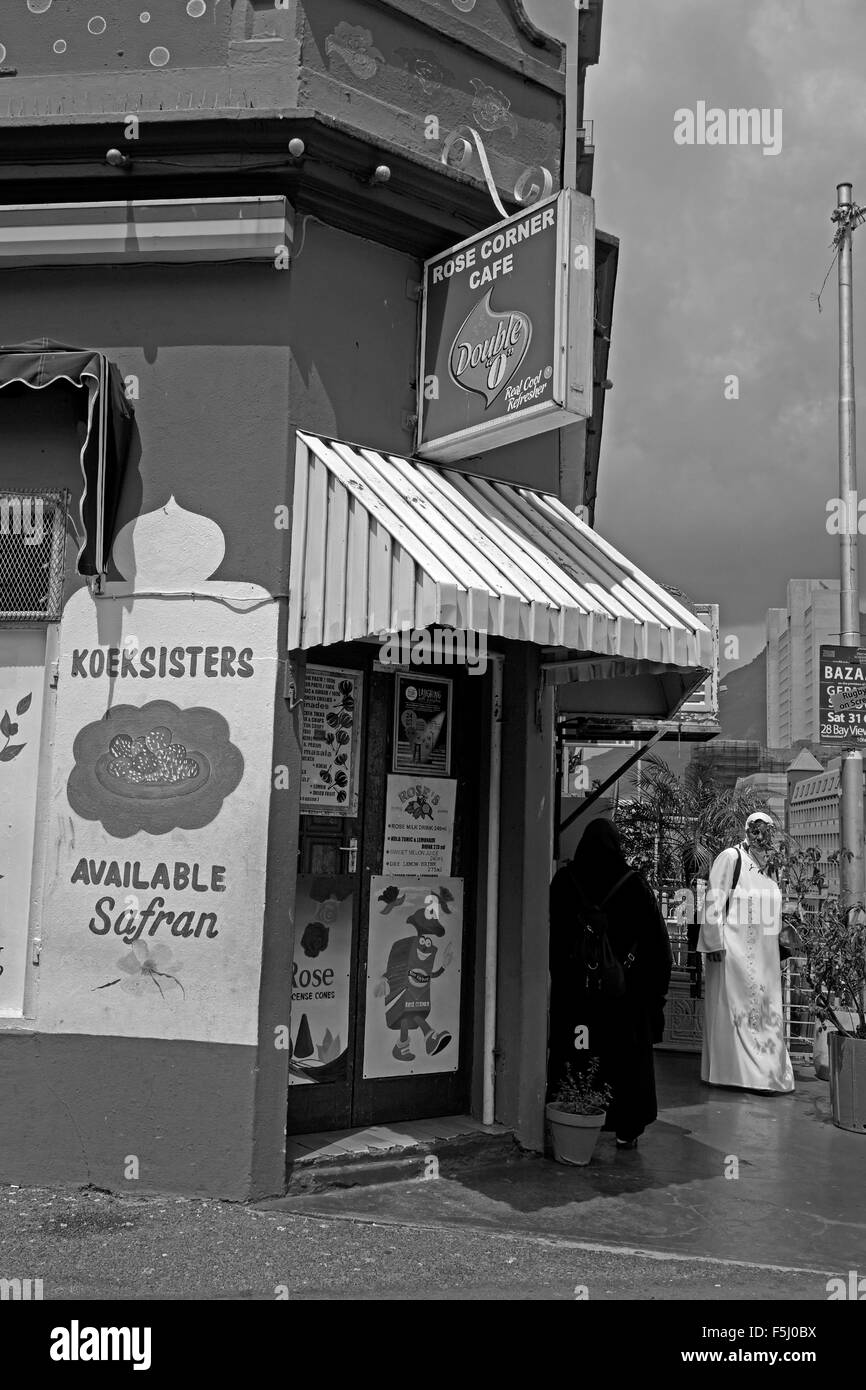 Foto in bianco e nero di Rosa's corner shop in Bo-Kaap, Cape Town. Foto Stock