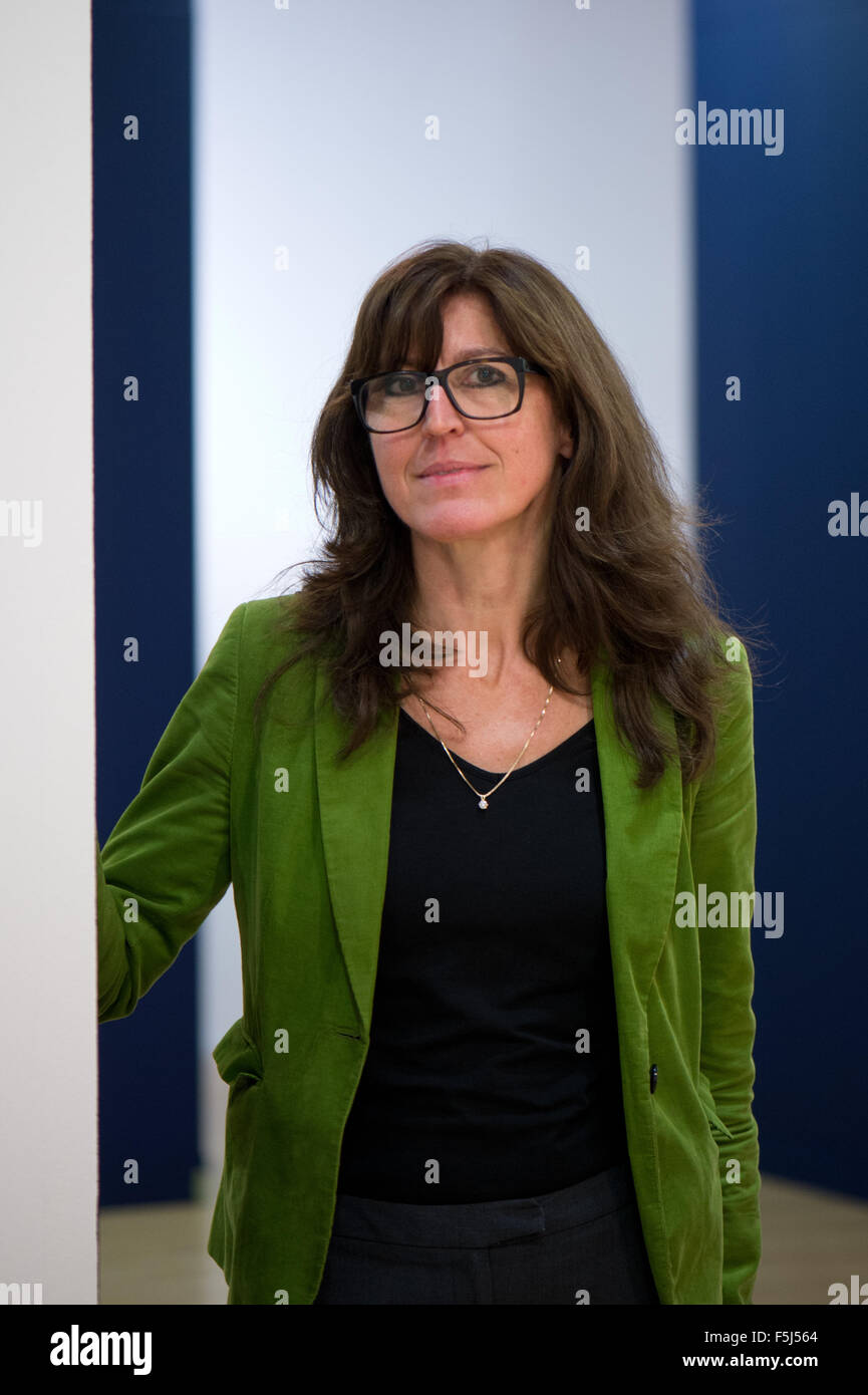 Stephanie Buck, il nuovo direttore del Kupferstich-Kabinet (collezione di stampe, disegni e fotografie) presso il Residenzschloss a Dresda, 5 novembre 2015. Foto: ARNO BURGI/DPA Foto Stock