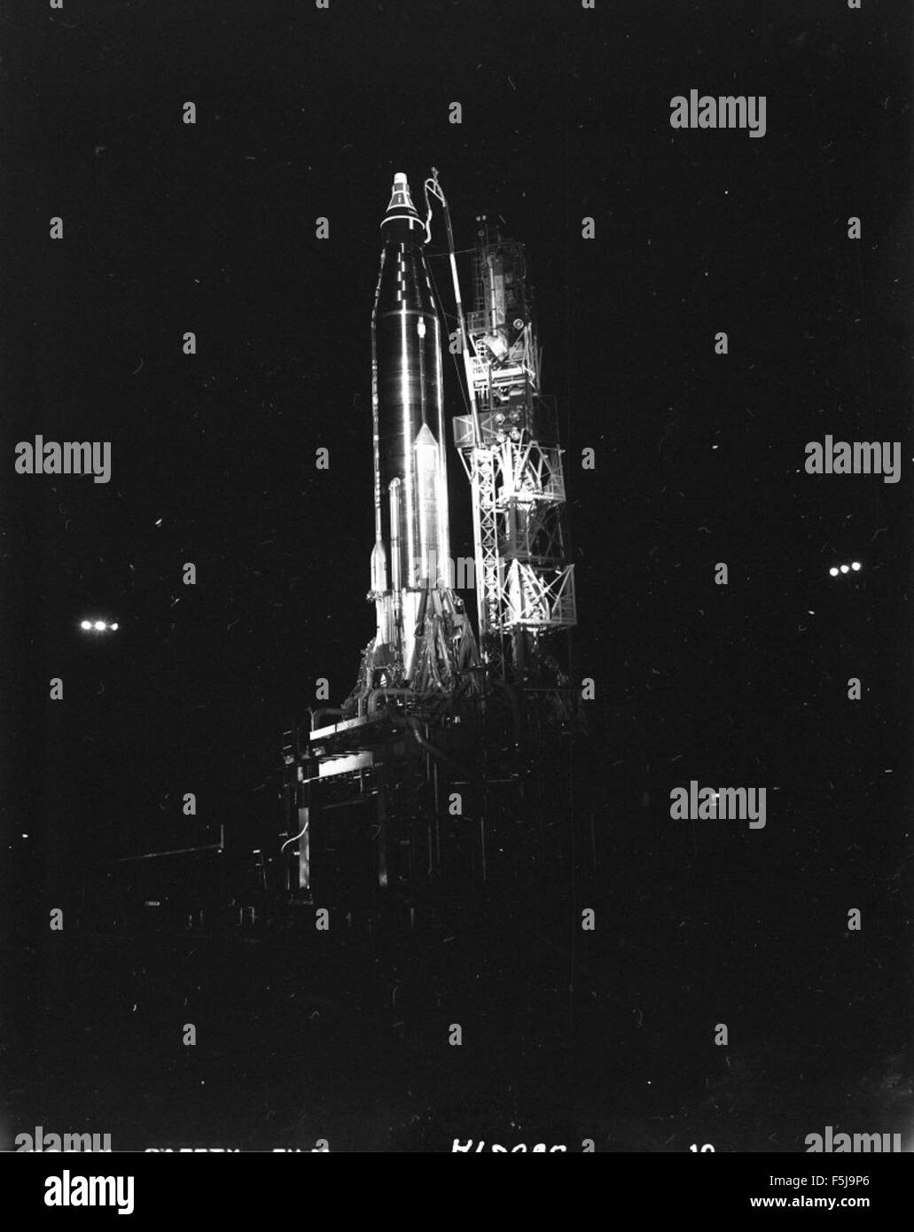 Fotografia del razzo Atlas 10D durante i preparativi per il lancio all'ETR 14 il 9 settembre 1959. Foto Stock