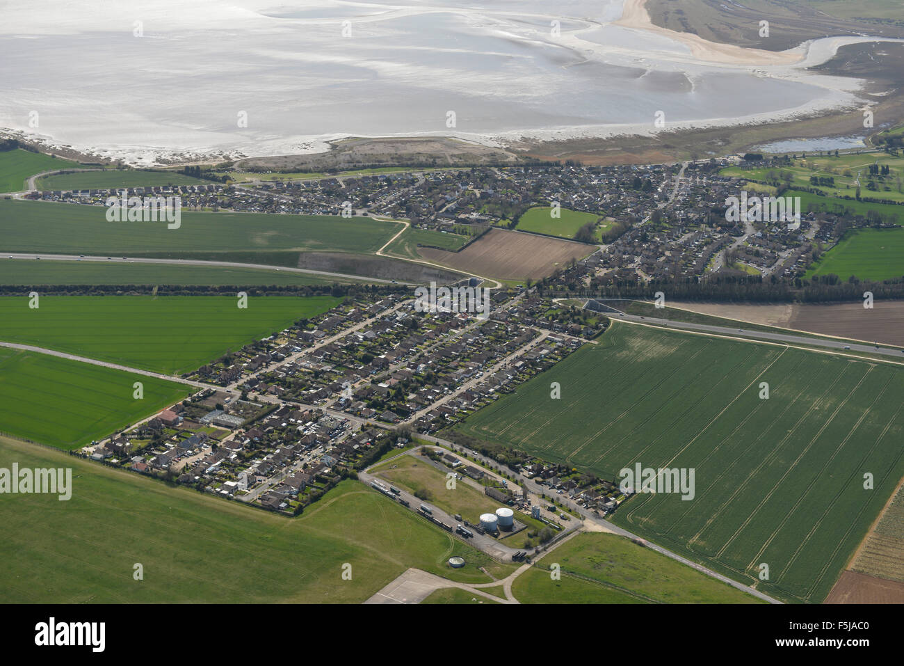 Una veduta aerea del villaggio di Cliffsend su alla costa del Kent Foto Stock