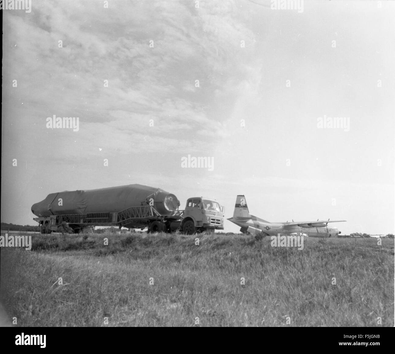 Dettagli sulle procedure di arrivo e scarico del trasporto aereo 42D, che forniscono informazioni sugli aspetti operativi di questa unità di trasporto aereo. Foto Stock