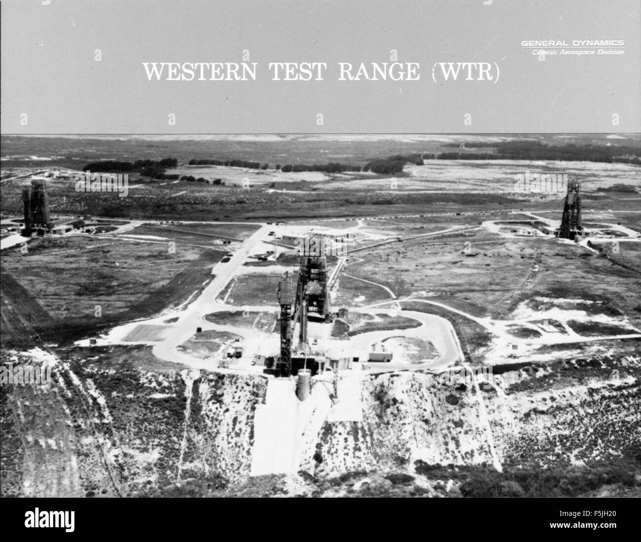 Questa immagine mostra il Western test Range, un sito chiave per testare le tecnologie aerospaziali, inclusi missili e razzi. La gamma è stata utilizzata dall'esercito statunitense e dalla NASA per vari programmi spaziali e missilistici, contribuendo a significativi sviluppi nel settore aerospaziale. Foto Stock