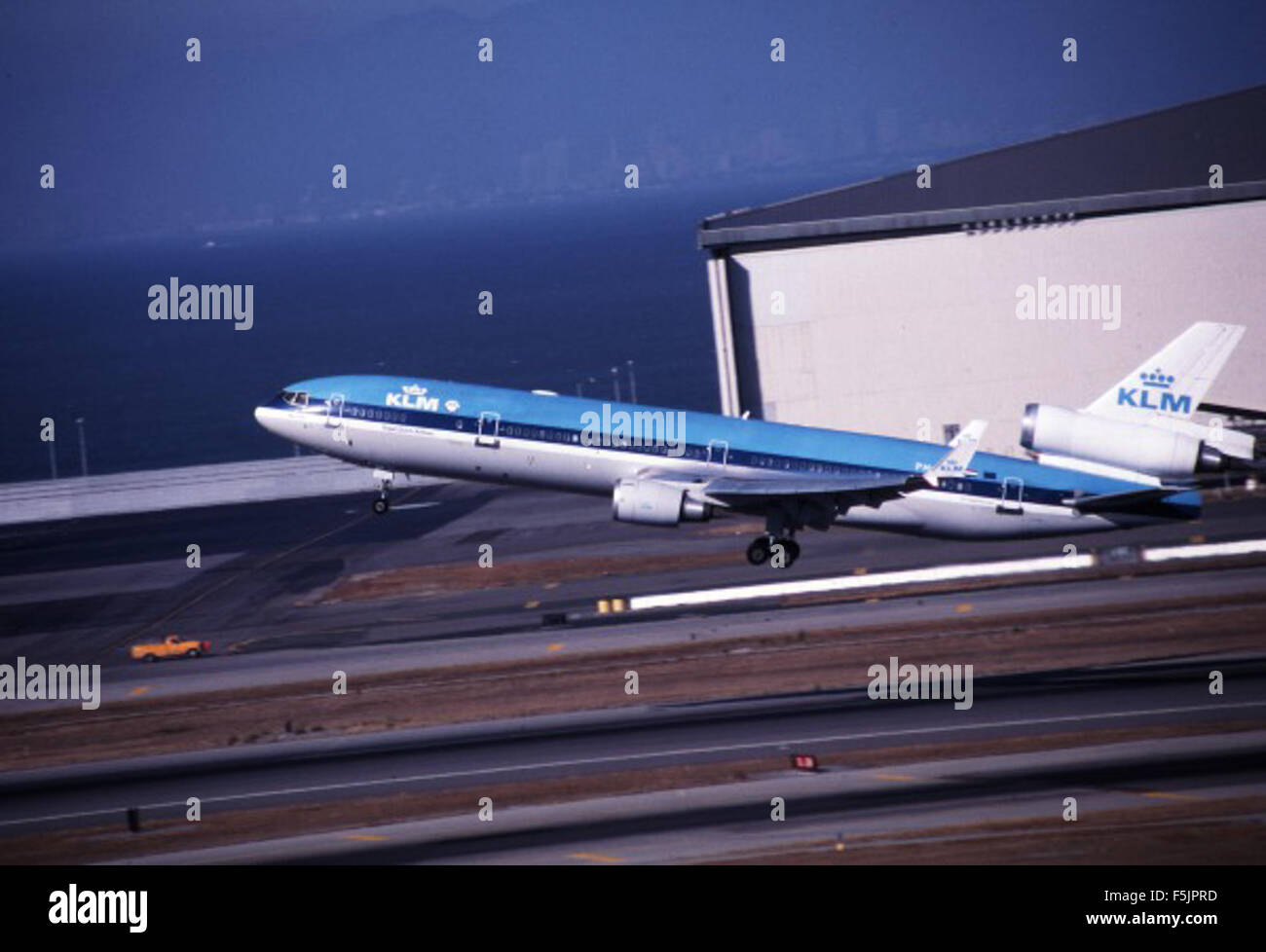 La Rene Francillon Slide Collection è un archivio storico di immagini aeronautiche. La collezione si concentra sugli aeromobili e sugli eventi correlati, fornendo una storia visiva dell'aviazione nel tempo con particolare attenzione a pietre miliari specifiche e ai progressi tecnologici. Foto Stock