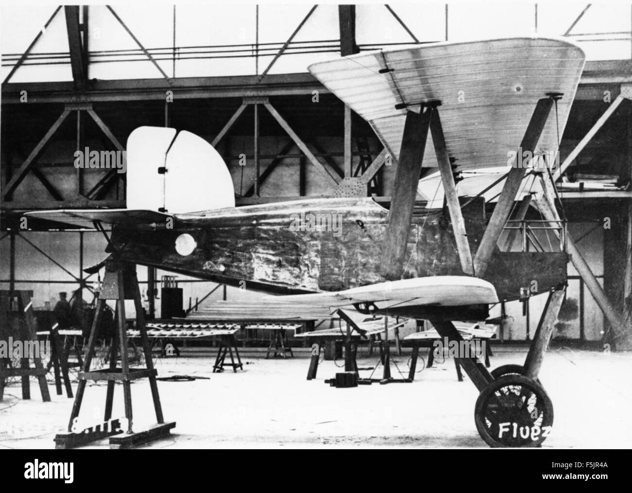 Una fotografia del Schütte-Lanz DIV 1917, un dirigibile tedesco della prima guerra mondiale, che offre uno sguardo storico sulla prima tecnologia aeronautica. Foto Stock