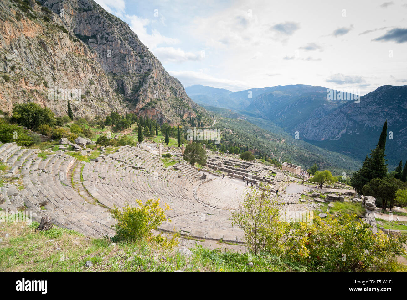 Il sito archeologico di Delfi è stata iscritta sulla lista del Patrimonio Mondiale dell'UNESCO.Vista anfiteatro con montatura Foto Stock