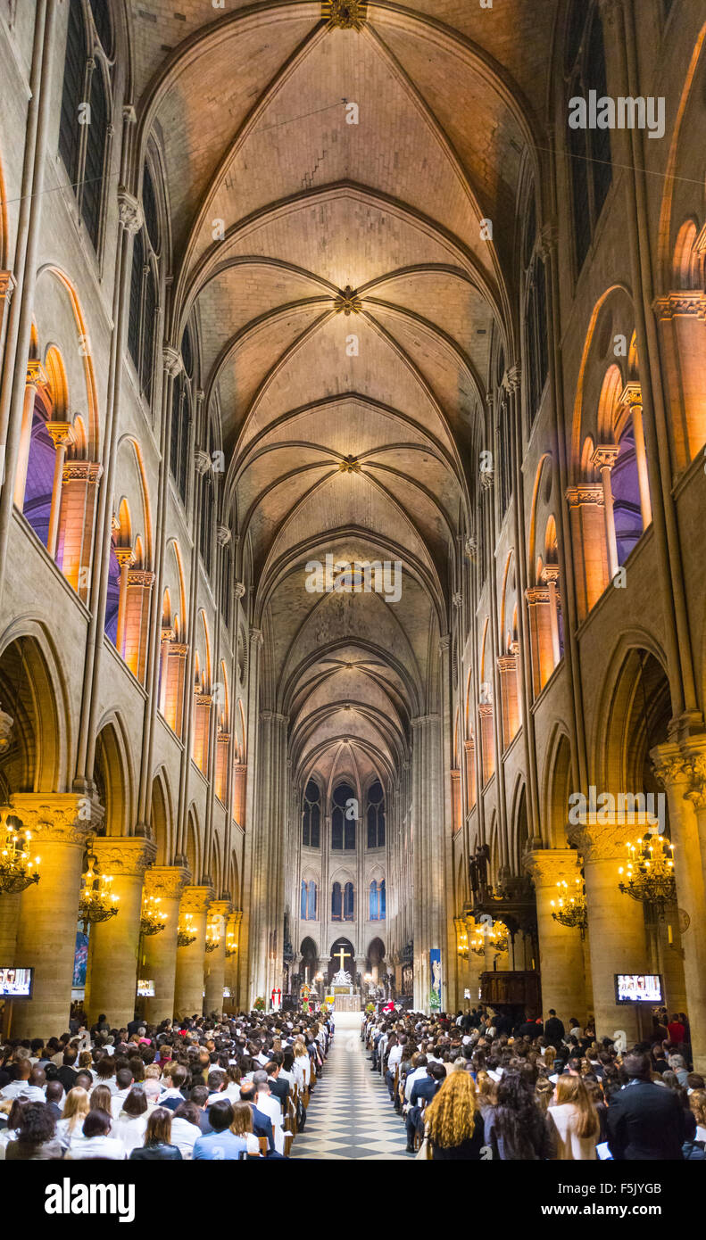 La cattedrale di Notre Dame, interno, facciata occidentale, Ile de la Cite, Parigi, regione Ile-de-France, Francia Foto Stock