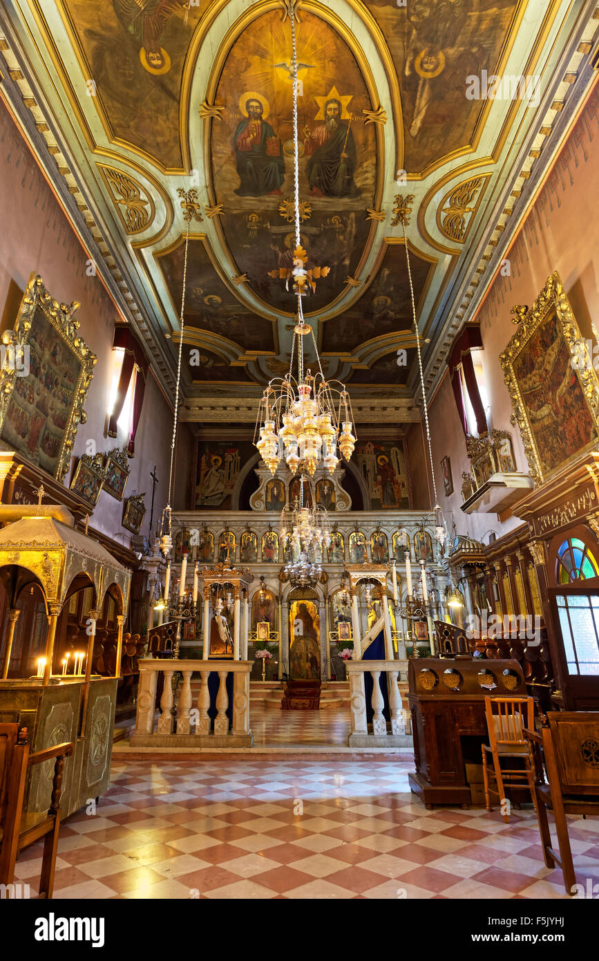 Interno della Chiesa Ortodossa Greca chiesa nel monastero, monastero di Panagia Theotokos tis Paleokastritsas o Panagia Theotokos Foto Stock