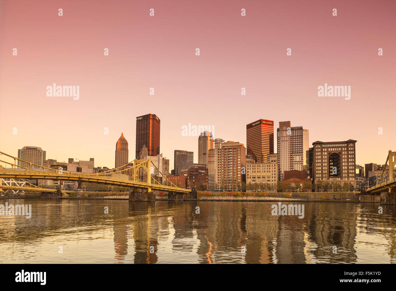 SKYLINE DEL CENTRO FIUME ALLEGHENY PITTSBURGH PENNSYLVANIA USA Foto Stock