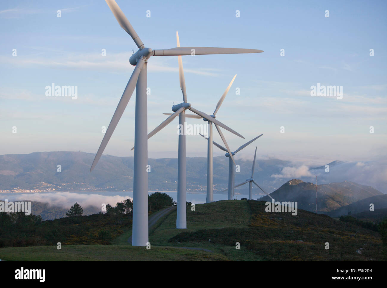 Energia eolica turbine eoliche in Galizia Foto Stock