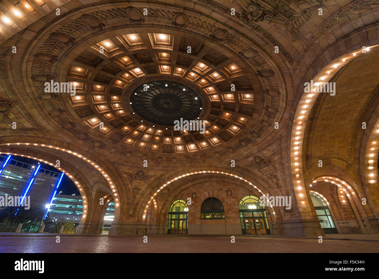CARRIAGE TURNAROUND ROTUNDA UNION STATION BUILDING (©D H BURNHAM & CO 1904) CENTRO DI PITTSBURGH PENNSYLVANIA STATI UNITI Foto Stock