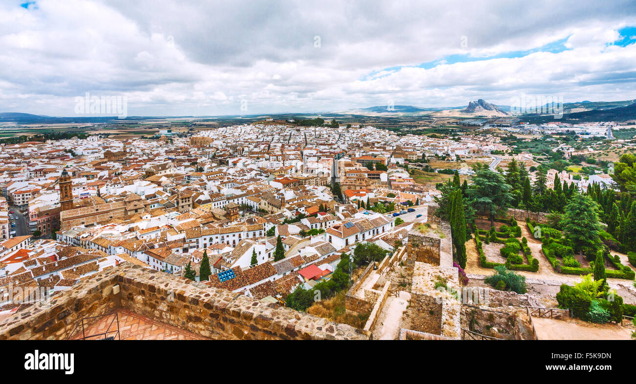 Spagna, Andalusia, provincia di Malaga, vista di Antequera da merlature della Alcazaba cittadella Foto Stock