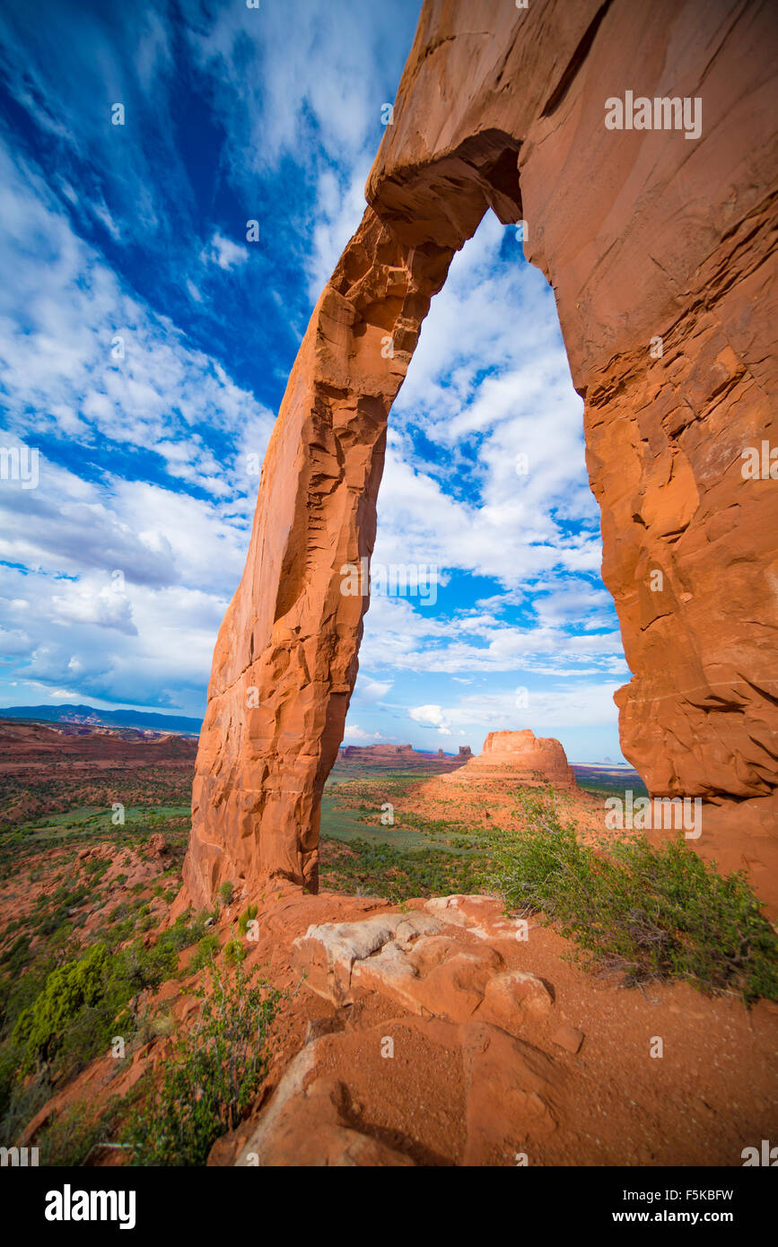 Royal o Gregg Arch, Navajo Wildlands, Arizona Luckachukai Montagne Foto Stock