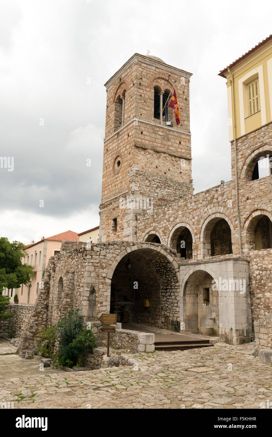 DISTOMO, Grecia - 30 ottobre 2015: Hosios Loukas monastero è uno dei più importanti monumenti del centro architetto bizantino Foto Stock