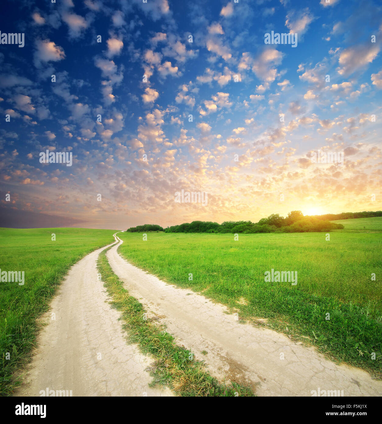 Corsia stradale e deep sky. La natura del design. Foto Stock