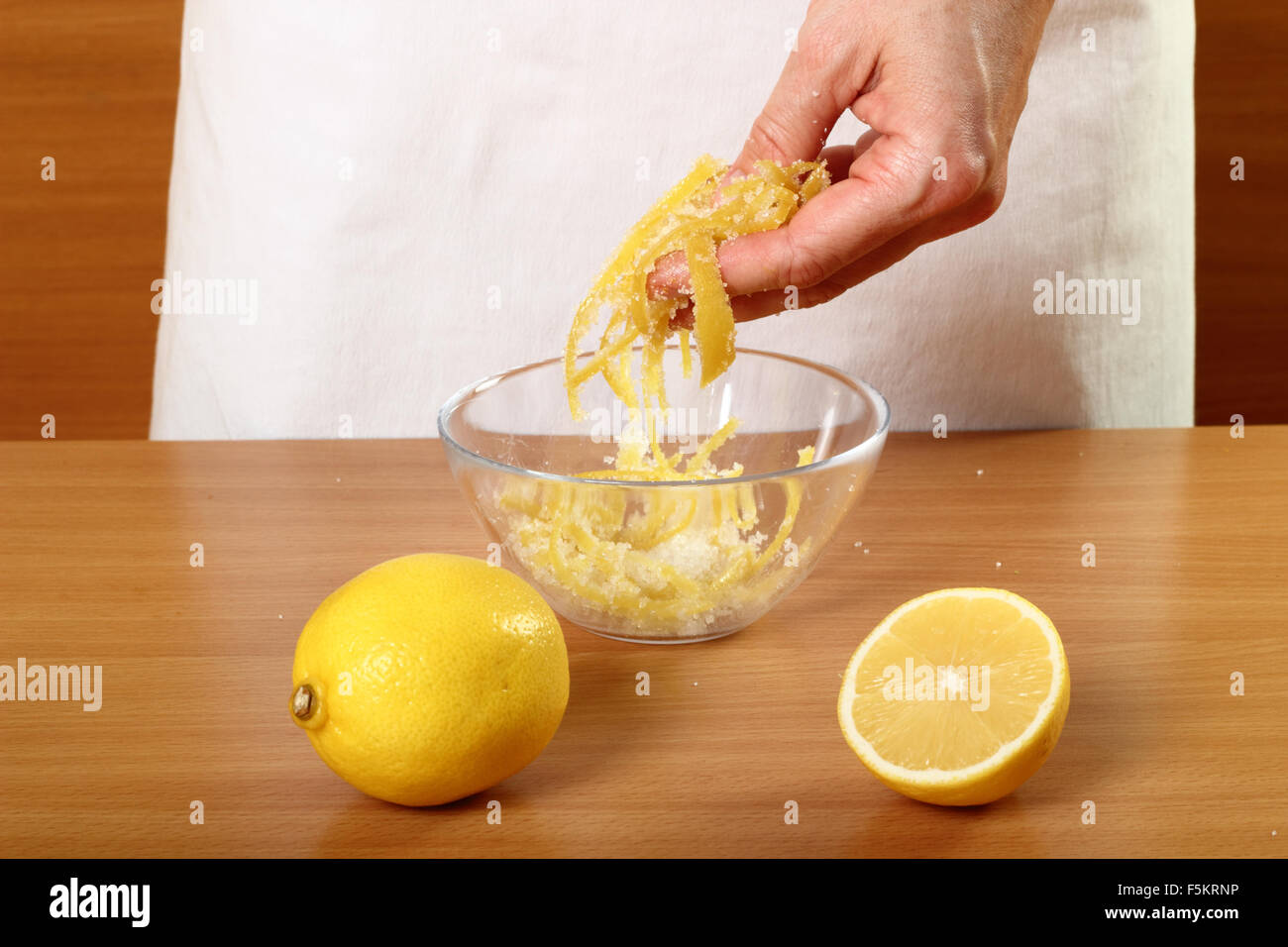 I canditi di scorza di limone per la cottura. Serie. Foto Stock