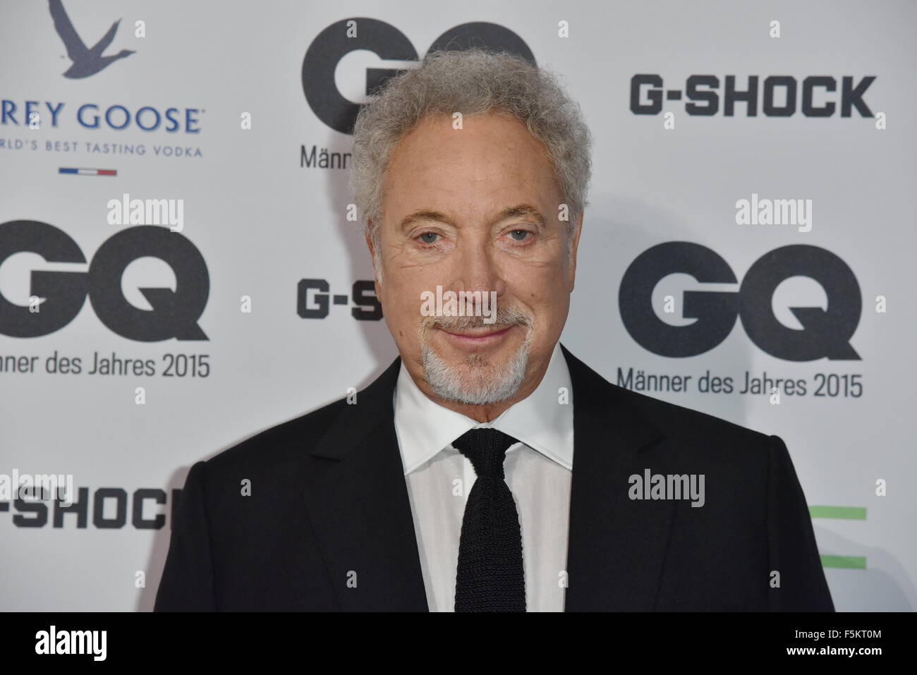 Berlino, Germania. 5 Novembre, 2015. Cantante britannico Sir Tom Jones assiste al "GQ Men of the Year Awards 2015" di Berlino, Germania. In Novembre 05, 2015./picture alliance/Alamy Live News Foto Stock