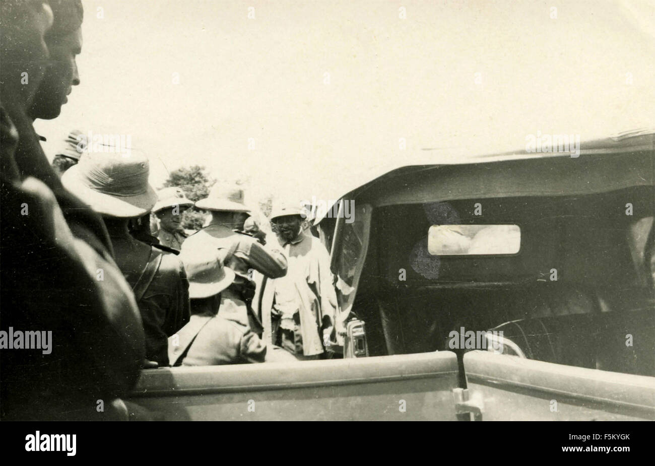 L'esercito italiano soldati e dignitari etiope Foto Stock