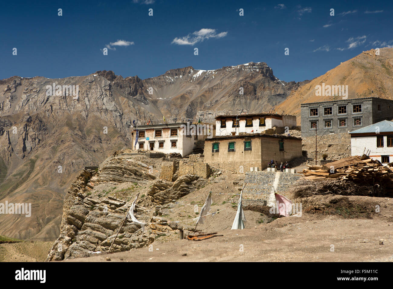 India, Himachal Pradesh, Spiti Valley, Kibber, alta altitudine village, tradizionalmente costruiti tetto piatto case Foto Stock