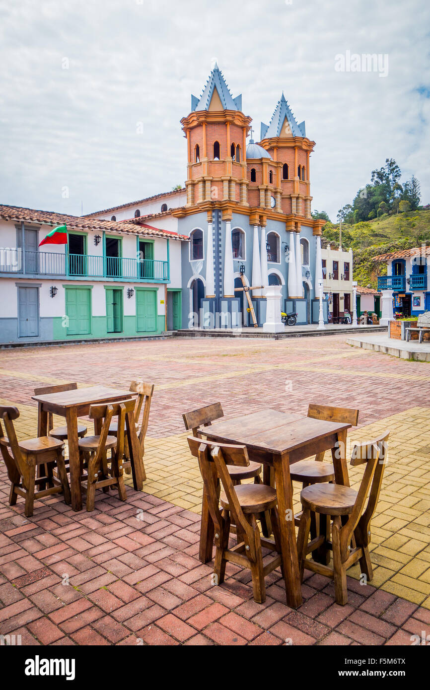 Splendida città vecchia replica, Guatape, Colombia Foto Stock