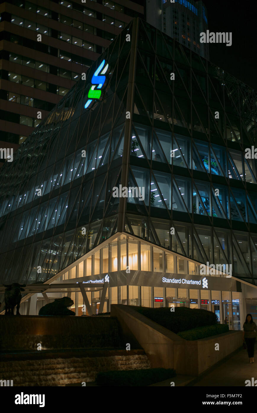 Standard Chartered Bank building in Exchange Square, Central Foto Stock