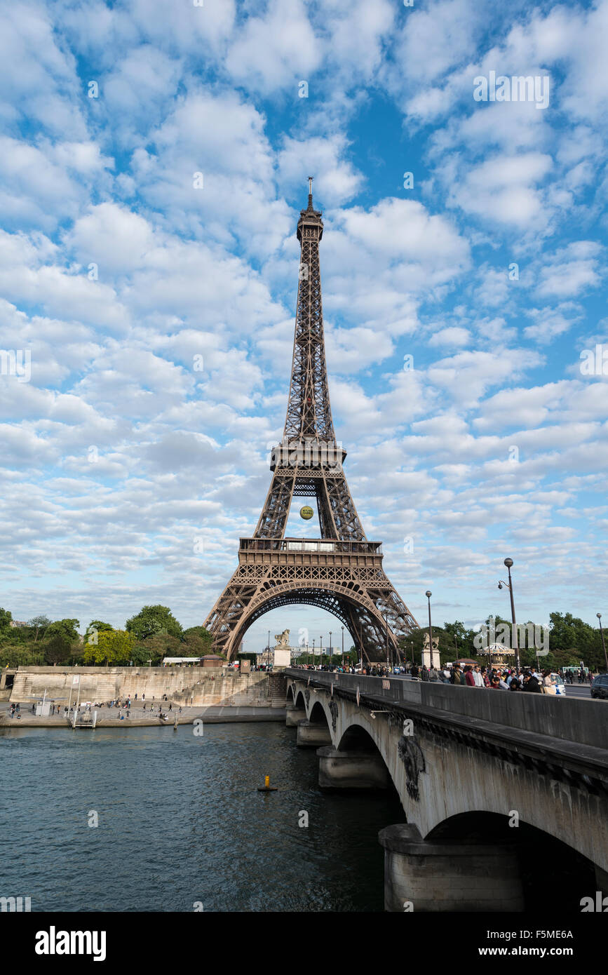 Torre Eiffel, Tour Eiffel e la Senna, Parigi, Ile-de-France, Francia Foto Stock