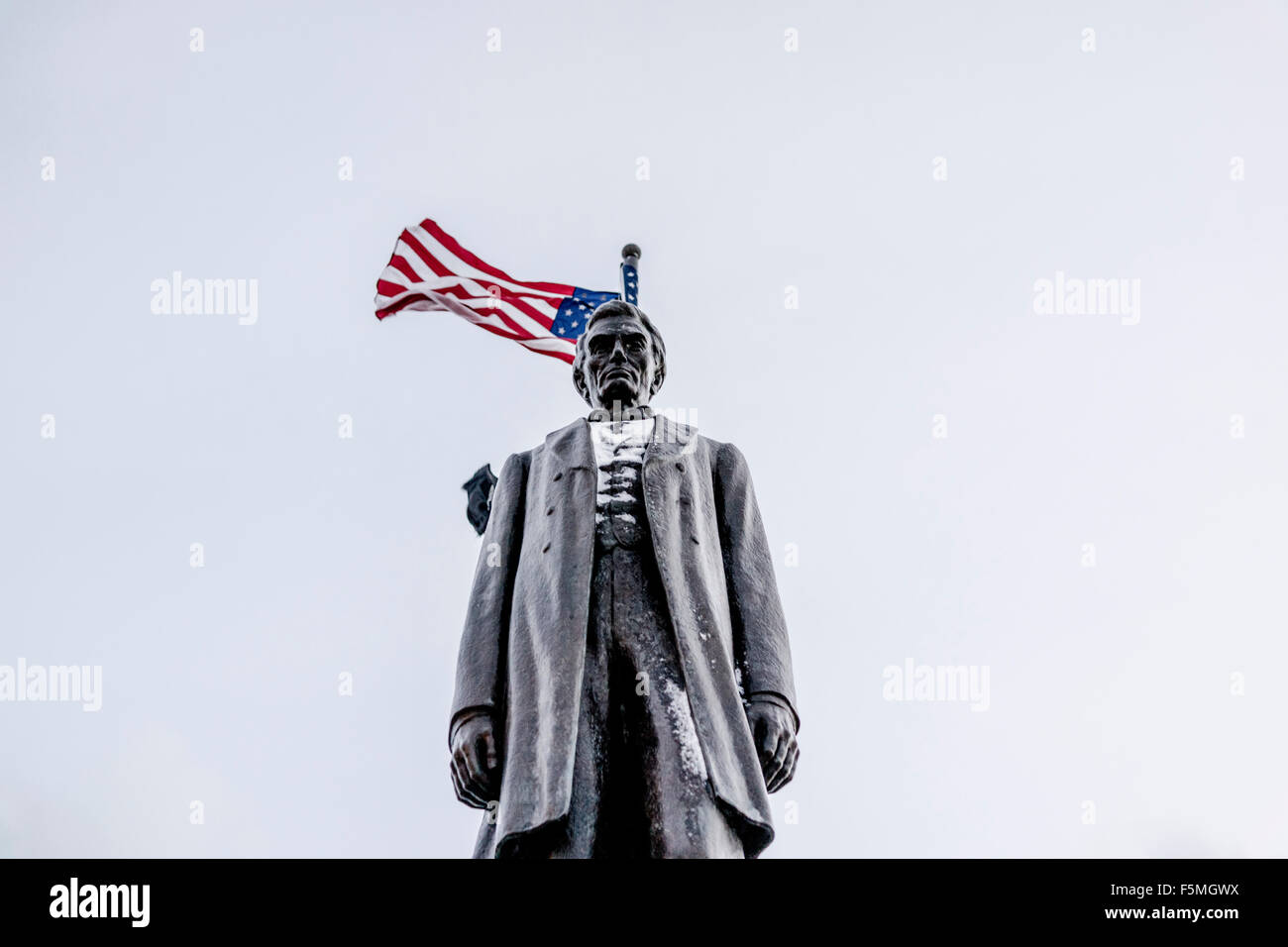Abraham Lincoln statua, County War Memorial, Milwaukee, Stati Uniti Foto Stock