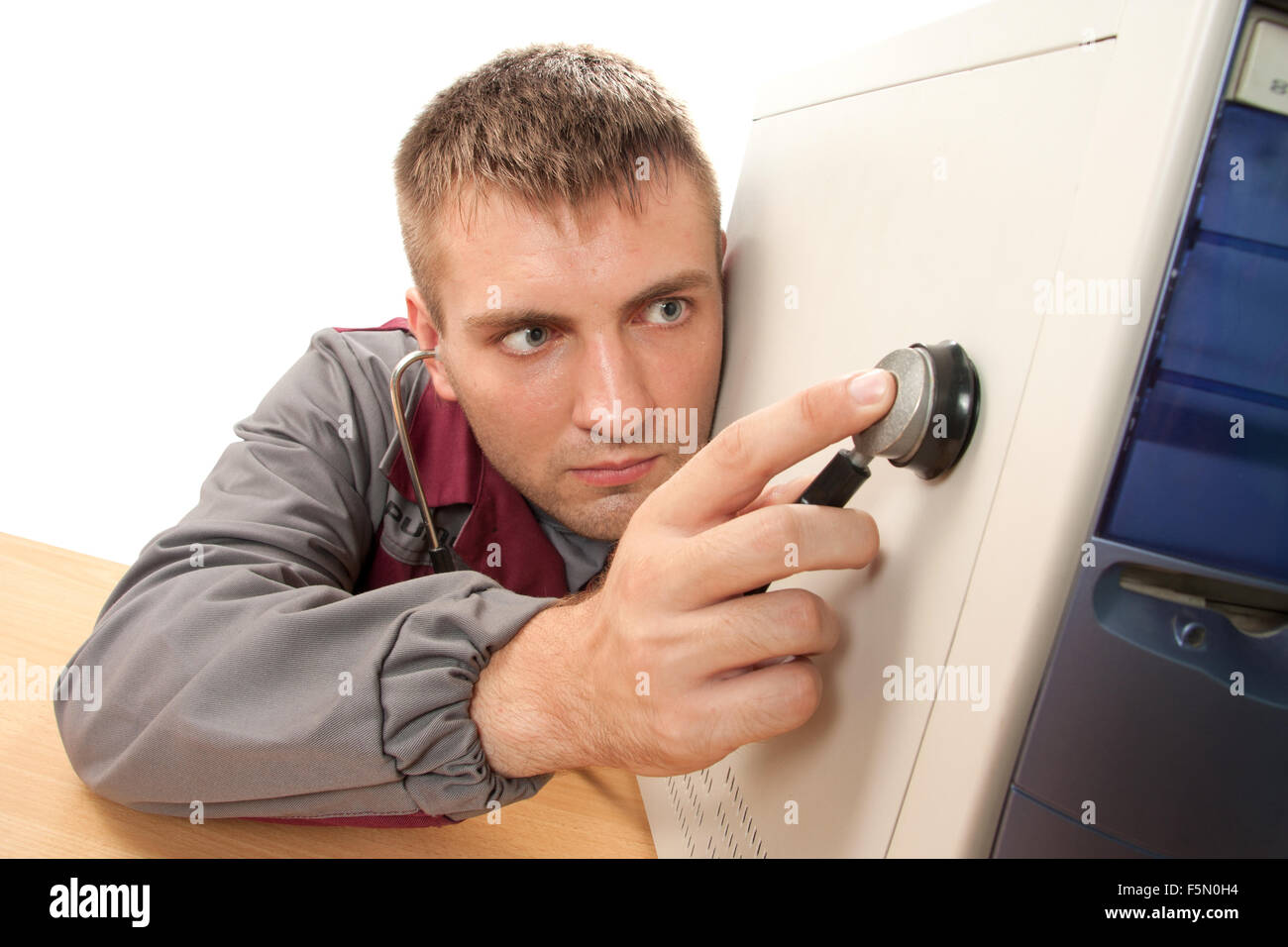 Computer Support Engineer. Isolato su bianco Foto Stock